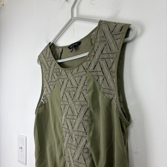 Banana Republic Olive Green Sleeveless Blouse | Textured Panel | Work to Casual - Picture 6 of 7